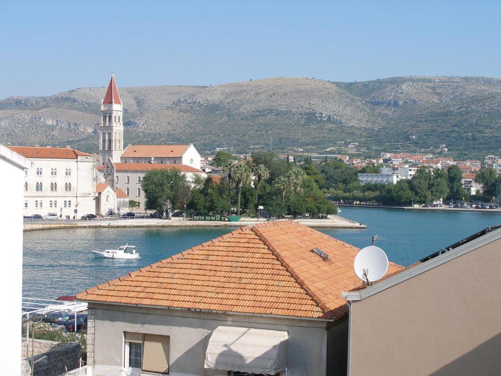 Apartments Madirazza Trogir Exterior photo